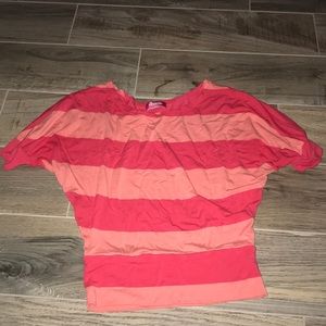 Pink top size small